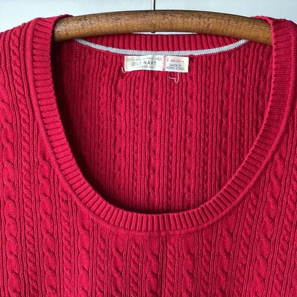 Old Navy Red Cable Knit Cotton Scoop Neck Sweater Sz M - Picture 3 of 4